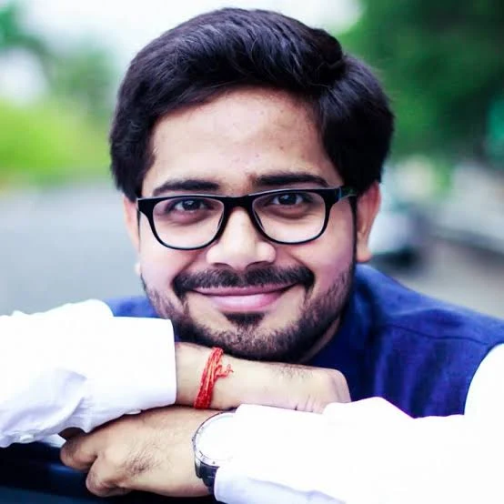  Anuj Tiwari 